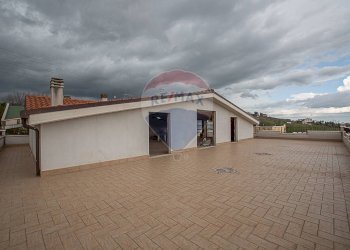 Terrazza - Capannone Via della bonifica
 
25, Cepagatti - foto 27