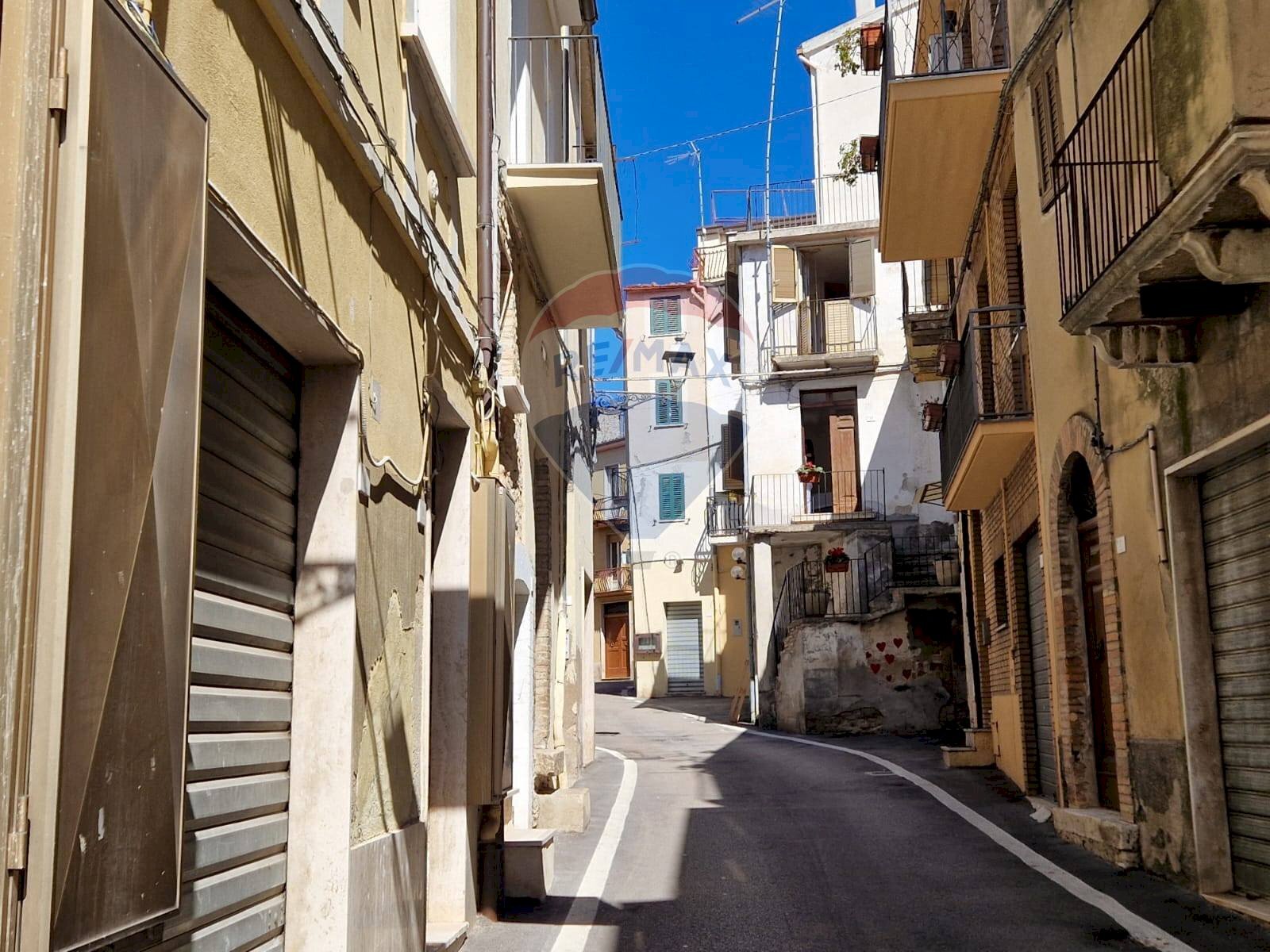 Edificio all\'aperto - Semi-detached house Via Garibaldi
 
9, Casoli - photo 3