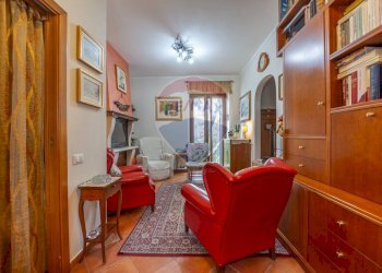 Soggiorno - Casa indipendente Via Girone
 
10, Pretoro - foto 6