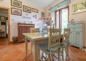 Sala da pranzo - Casa indipendente Via Girone
 
10, Pretoro - foto 8