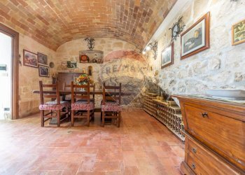 Sala da pranzo - Casa indipendente Via Girone
 
10, Pretoro - foto 32