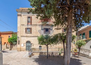 Edificio all\'aperto - Casa indipendente Via Piave
 
47, Casalincontrada - foto 1