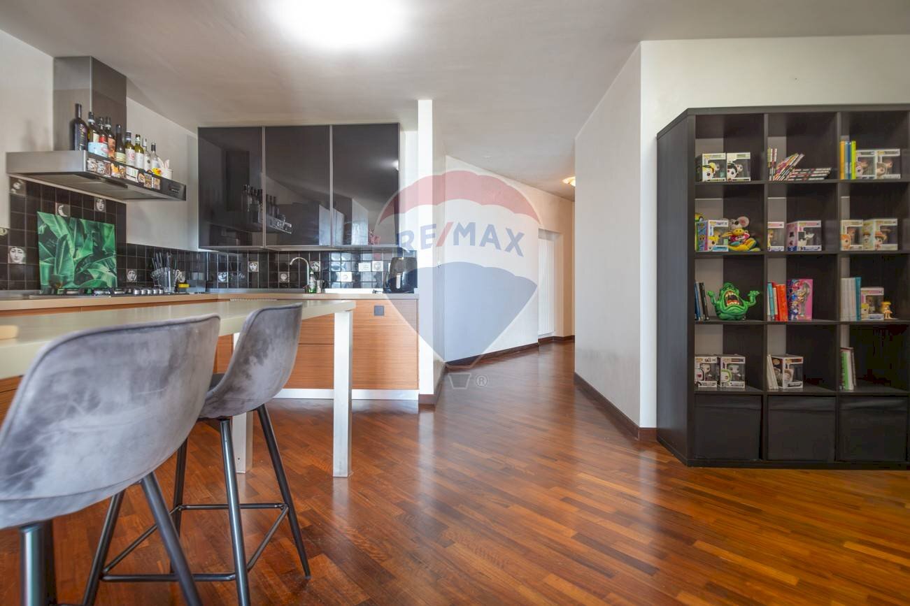 Sala da pranzo - Appartamento via Galliani
 
66, Chieti - foto 1