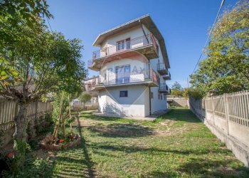 Casa all\'aperto - Appartamento Via Bocca di Valle
 
131, Guardiagrele - foto 2