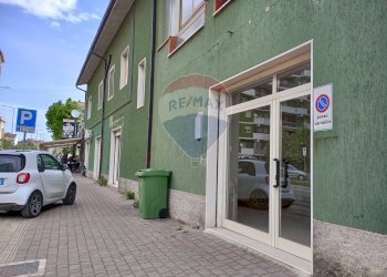 Edificio all\'aperto - Locale Commerciale via Amiterno
117, Chieti - foto 1