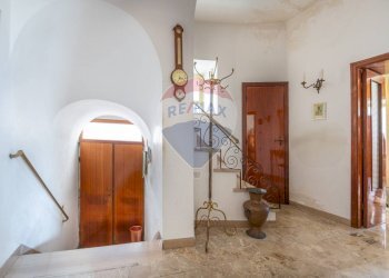 Scale - Semi-detached house Via Dante Alighieri
 
11, Alanno - photo 3