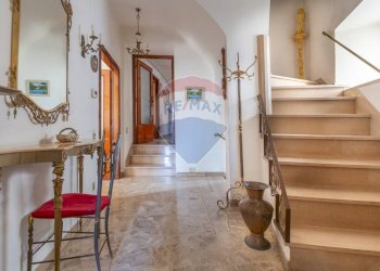 Scale - Semi-detached house Via Dante Alighieri
 
11, Alanno - photo 4