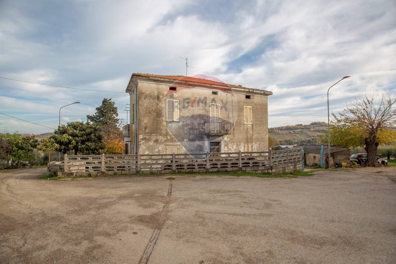 Casa all\'aperto - Casa indipendente Contrada Foreste
18, Miglianico - foto 2