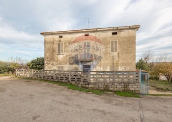 Casa all\'aperto - Independent house Contrada Foreste
18, Miglianico - photo 1