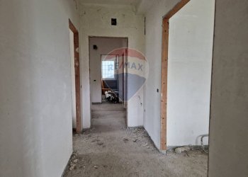 Hall / corridoio - Villa Via S. Anatolio
 
4, Cugnoli - foto 4