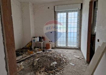 Stanza vuota - Villa Via S. Anatolio
 
4, Cugnoli - foto 6