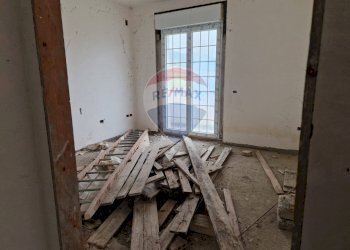 Stanza vuota - Villa Via S. Anatolio
 
4, Cugnoli - foto 8