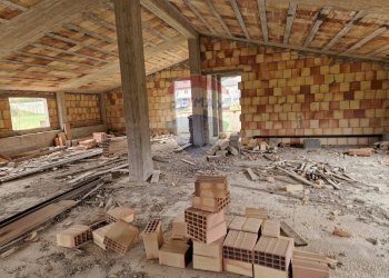 Stanza vuota - Villa Via S. Anatolio
 
4, Cugnoli - foto 15