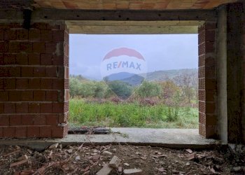 Vista delle montagne - Villa Via S. Anatolio
 
4, Cugnoli - foto 20