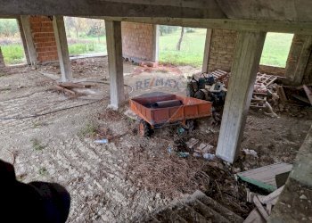 Giardino - Villa Via S. Anatolio
 
4, Cugnoli - foto 22