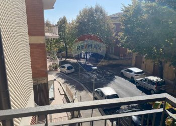 Balcone - Ufficio viale Europa
 
43, Chieti - foto 20