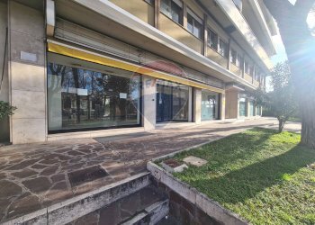 Edificio all\'aperto - Ufficio Via Alcide De Gasperi
 
10, Pescara - foto 1