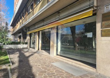 Edificio all\'aperto - Ufficio Via Alcide De Gasperi
 
10, Pescara - foto 3