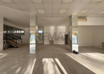 Stanza vuota - Ufficio Via Alcide De Gasperi
 
10, Pescara - foto 8