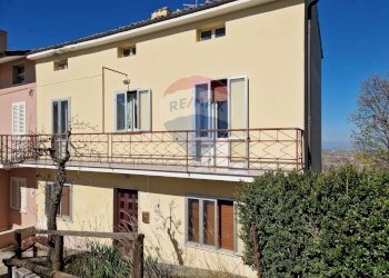 Casa all\'aperto - Casa semi indipendente Località 7 dolori
 
3, Guardiagrele - foto 2