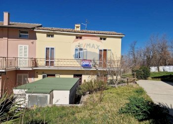 Casa all\'aperto - Casa semi indipendente Località 7 dolori
 
3, Guardiagrele - foto 1