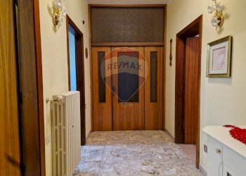 Hall / corridoio - Quadrilocale Via Cappuccini
 
111, Loreto Aprutino - foto 4