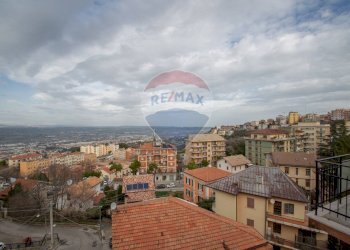 Edificio all\'aperto - Quadrilocale Via Madonna Degli Angeli
 
167, Chieti - foto 7