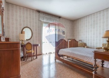 Camera / camera da letto - Quadrilocale Via Madonna Degli Angeli
 
167, Chieti - foto 15