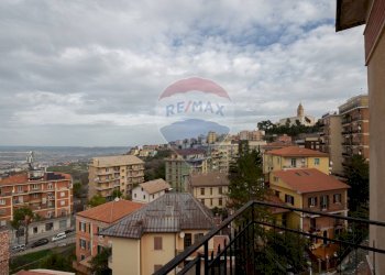 Edificio all\'aperto - Quadrilocale Via Madonna Degli Angeli
 
167, Chieti - foto 18