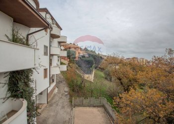 Edificio all\'aperto - Villa via delle Fornaci, Chieti - foto 29