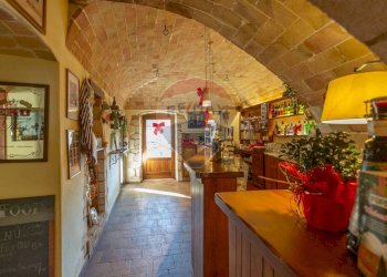 Cucina - Attività Commerciale Via Madonna Del Ponte
 
38, Fara Filiorum Petri - foto 5
