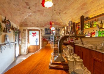Cucina - Attività Commerciale Via Madonna Del Ponte
 
38, Fara Filiorum Petri - foto 6
