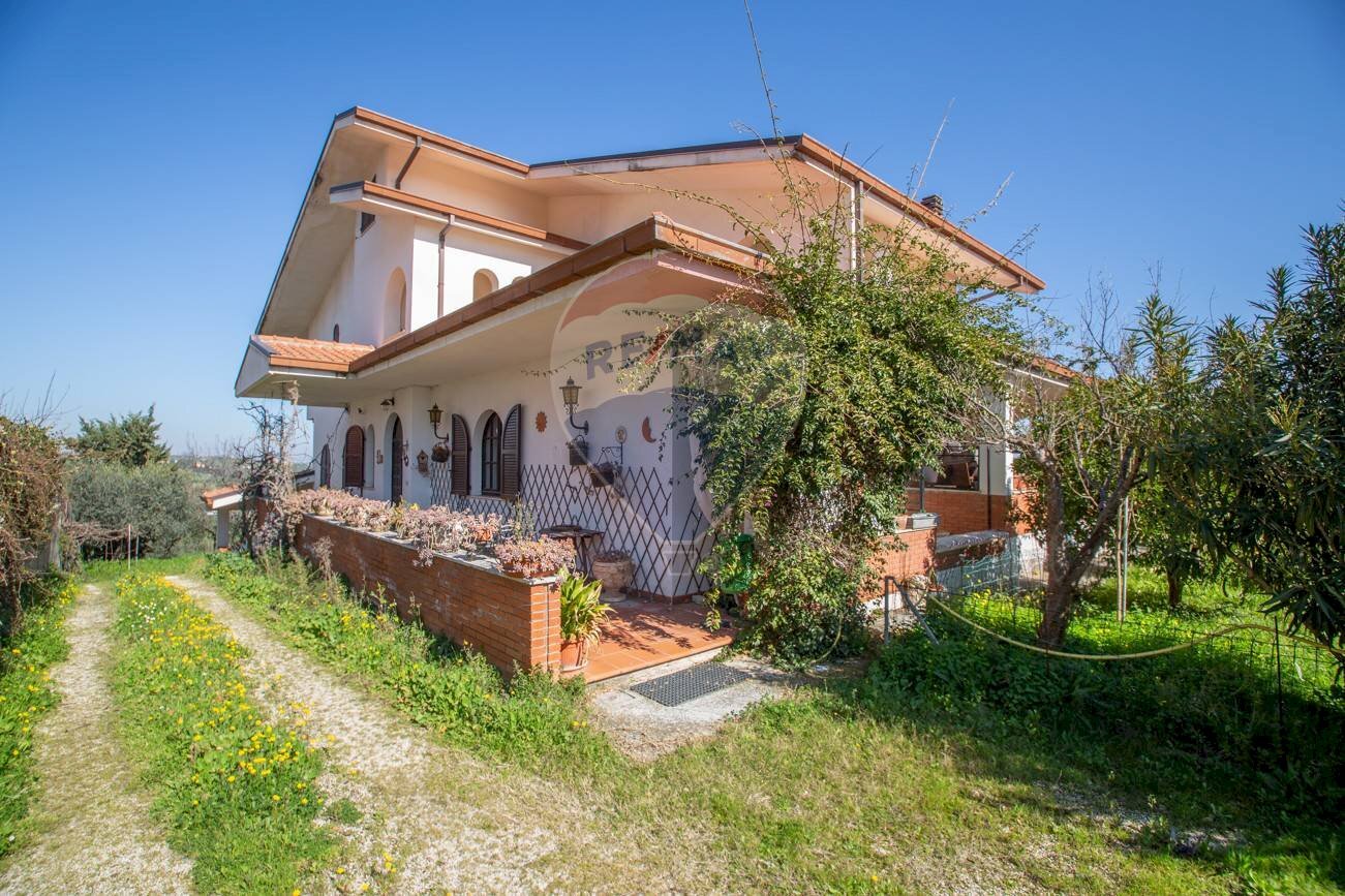 Casa all\'aperto - Villa via San Nicola
 
138, Pianella - foto 1