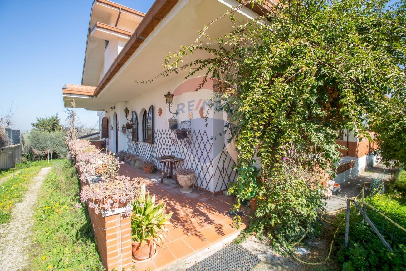 Casa all\'aperto - Villa via San Nicola
 
138, Pianella - foto 2
