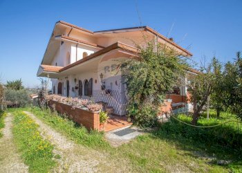 Casa all\'aperto - Villa via San Nicola
 
138, Pianella - foto 1