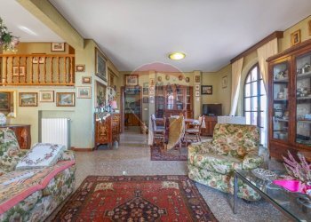 Soggiorno - Villa via San Nicola
 
138, Pianella - foto 8