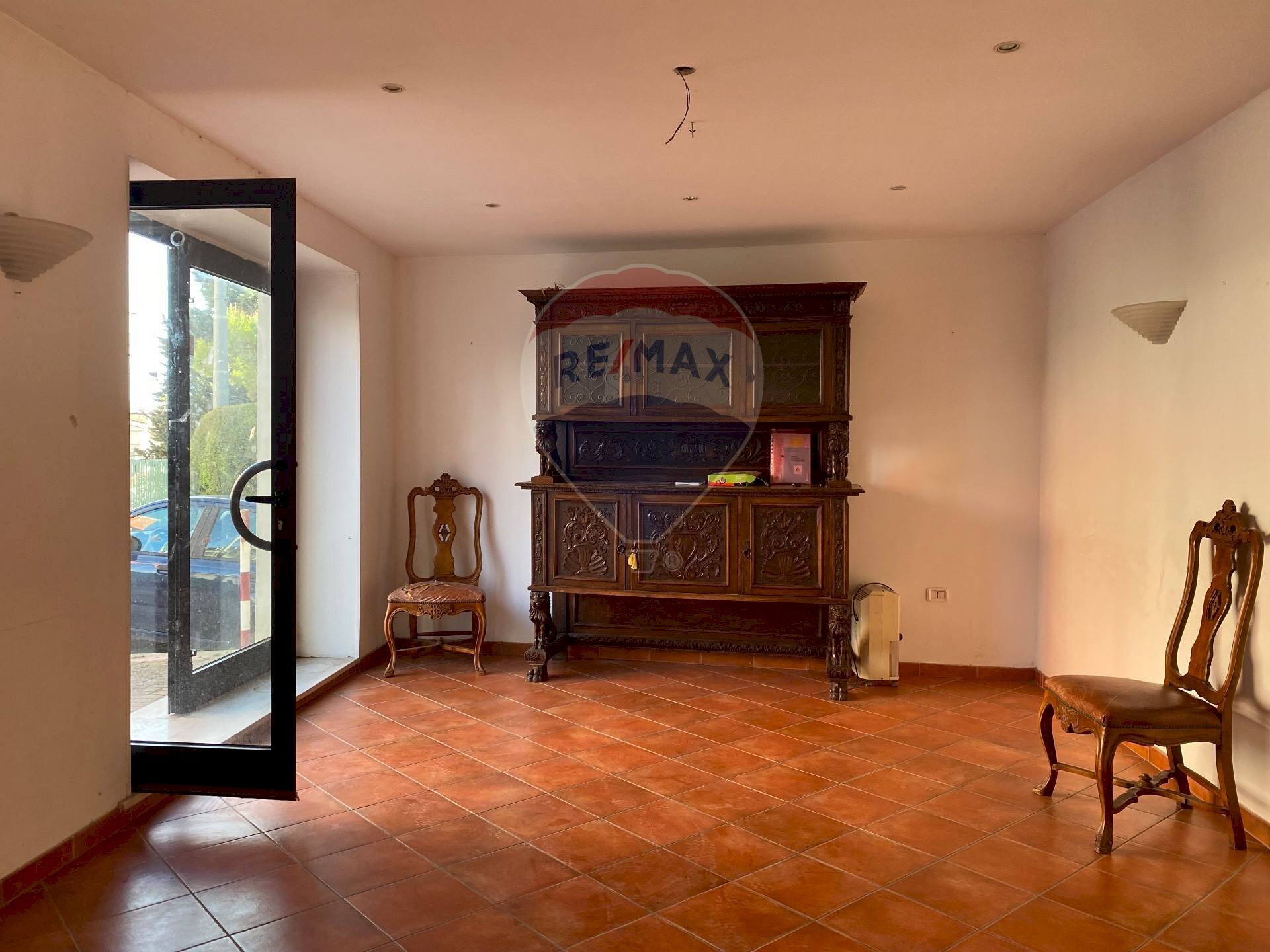 Soggiorno - Commercial Premises via Madonna degli Angeli
 
82, Chieti - photo 2