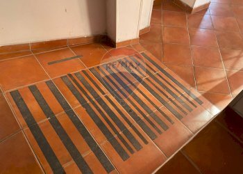 Dettagli - Commercial Premises via Madonna degli Angeli
 
82, Chieti - photo 4