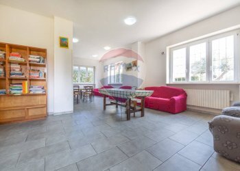 Sala da pranzo - Villa Madonna del Rosario
 
16, Ripa Teatina - foto 2