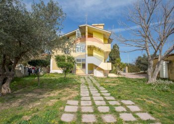 Edificio all\'aperto - Villa Madonna del Rosario
 
16, Ripa Teatina - foto 36