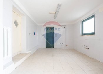 Stanza vuota - Villa Gruppo Fronte
 
7, Cappelle sul Tavo - foto 27