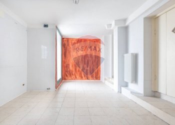 Stanza vuota - Villa Gruppo Fronte
 
7, Cappelle sul Tavo - foto 28