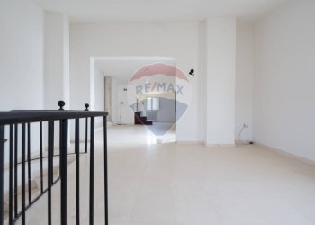 Stanza vuota - Villa Gruppo Fronte
 
7, Cappelle sul Tavo - foto 32