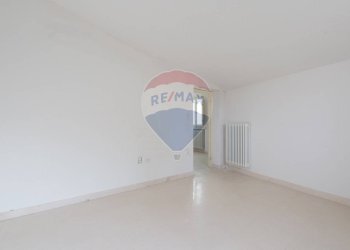 Stanza vuota - Villa Gruppo Fronte
 
7, Cappelle sul Tavo - foto 37