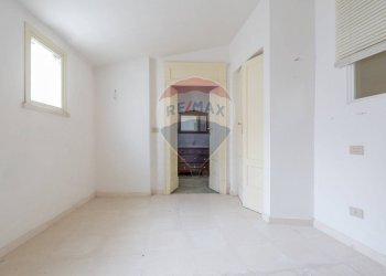 Stanza vuota - Villa Gruppo Fronte
 
7, Cappelle sul Tavo - foto 40