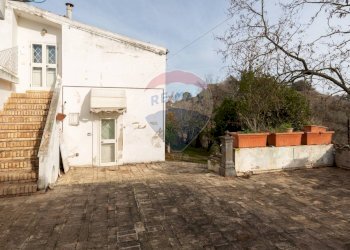 Casa all\'aperto - Villa Gruppo Fronte
 
7, Cappelle sul Tavo - foto 47