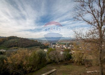 Vista delle montagne - Villa Gruppo Fronte
 
7, Cappelle sul Tavo - foto 55