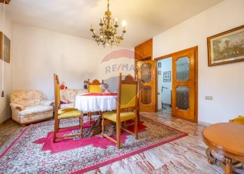 Sala da pranzo - Appartamento Via Martiri Angolani
 
46, Loreto Aprutino - foto 1