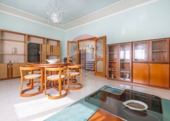 Sala da pranzo - Semi-detached house Via Pietro Nenni
 
57, Scafa - photo 3