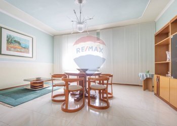 Sala da pranzo - Semi-detached house Via Pietro Nenni
 
57, Scafa - photo 1